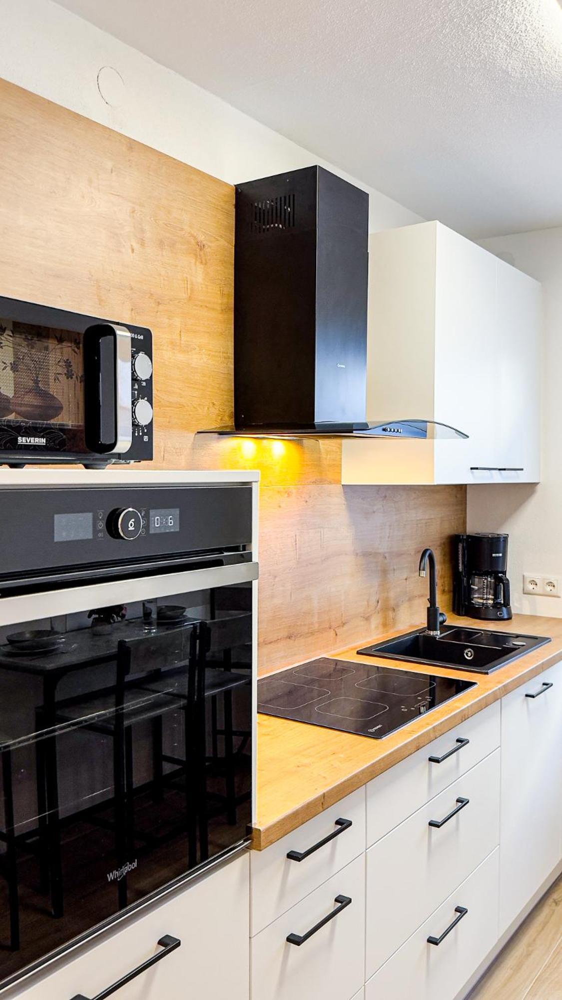 Charmantes 3-zi-apartment Am Schloessle In Lechhausen-garage-balkon-kueche-smart Tv * Augsburg