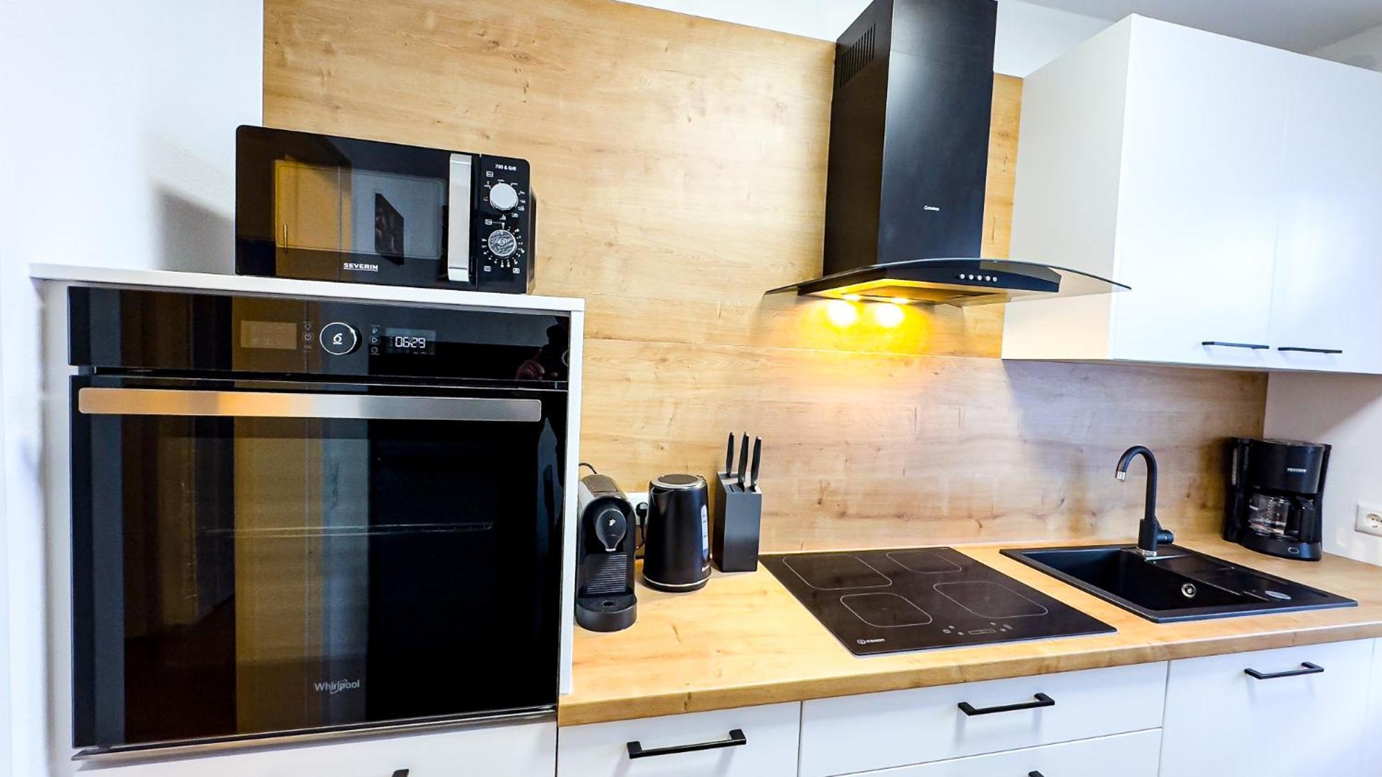 Charmantes 3-zi-apartment Am Schloessle In Lechhausen-garage-balkon-kueche-smart Tv Augsburg
